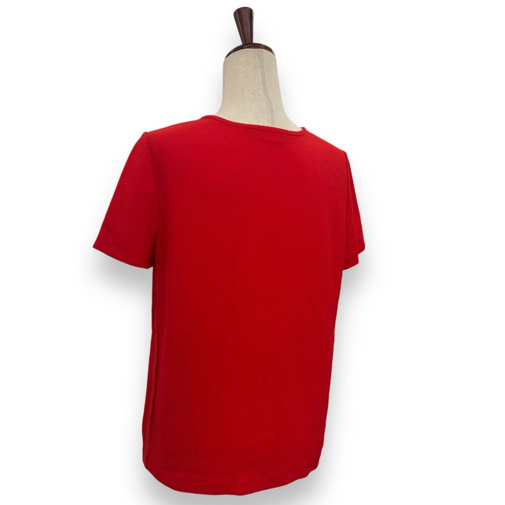 Tory Burch Red Crepe Keyhole Blouse Size 6 Short Sleeve Textured Office Work Top - Picture 7 of 12